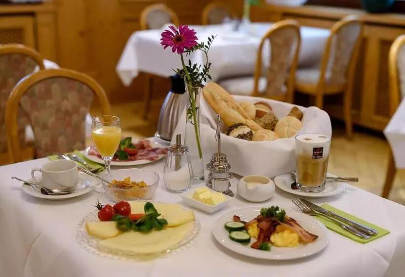 호텔 Ring Garni Pflug