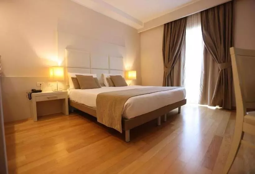 Leonardo Hotel Lago Di Garda Wellness And Spa