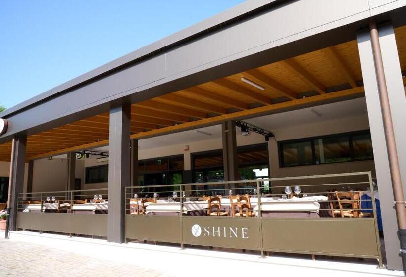 בית מלון כפרי Albergo Shine