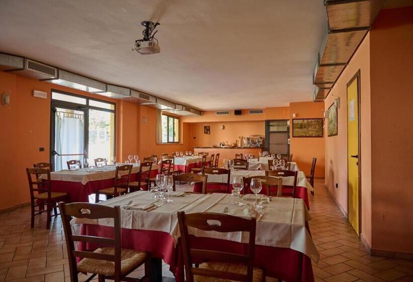 בית מלון כפרי Albergo Shine