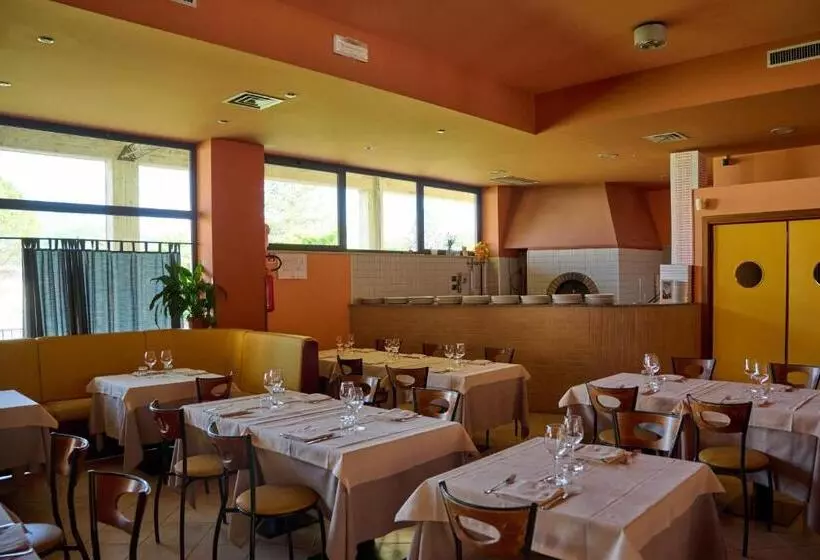 Отель Albergo Shine