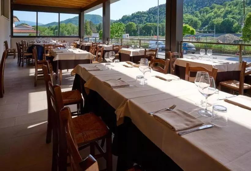 Отель Albergo Shine