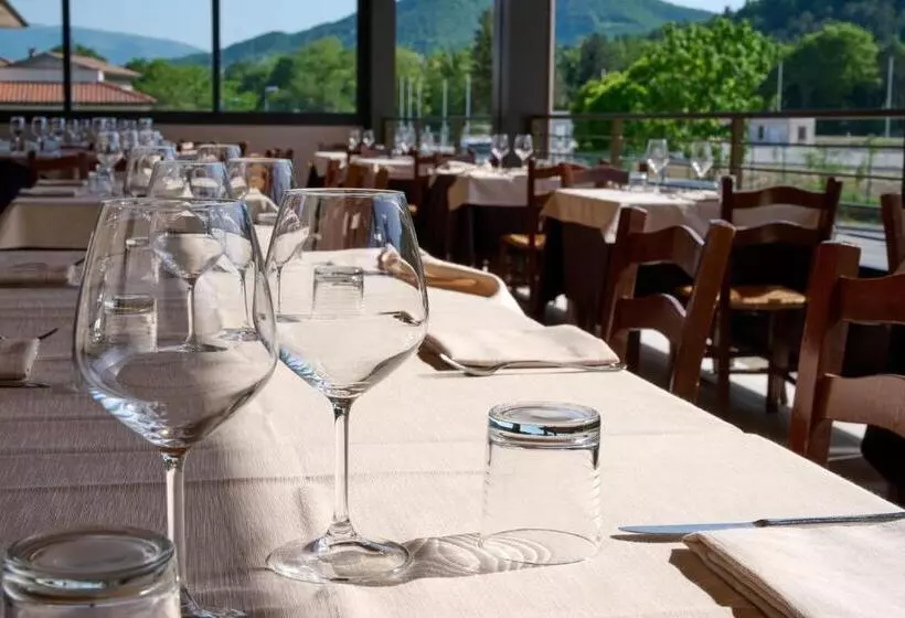 Отель Albergo Shine