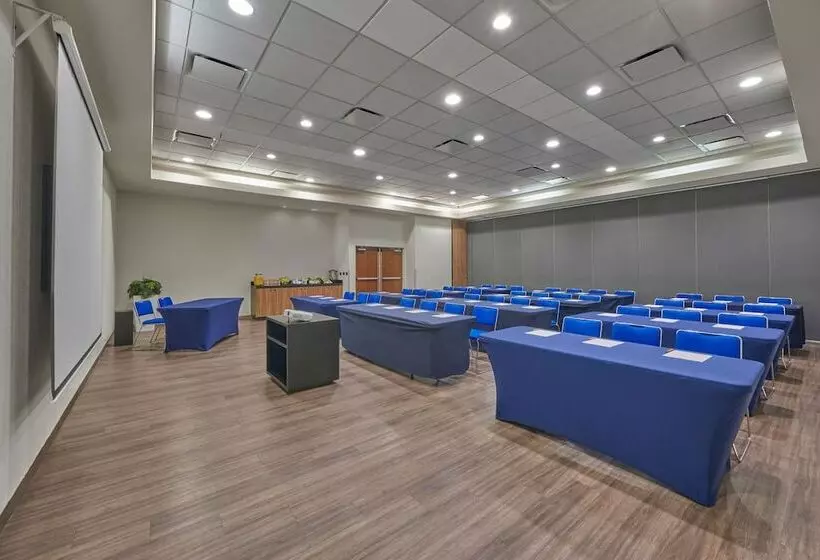 ホテル City Express By Marriott Playa Del Carmen