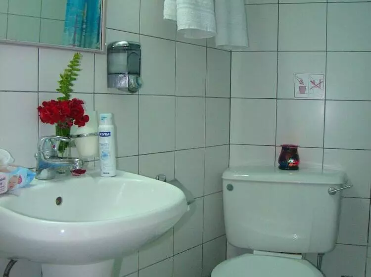 Kiniras Traditional Hotel & Restaurant