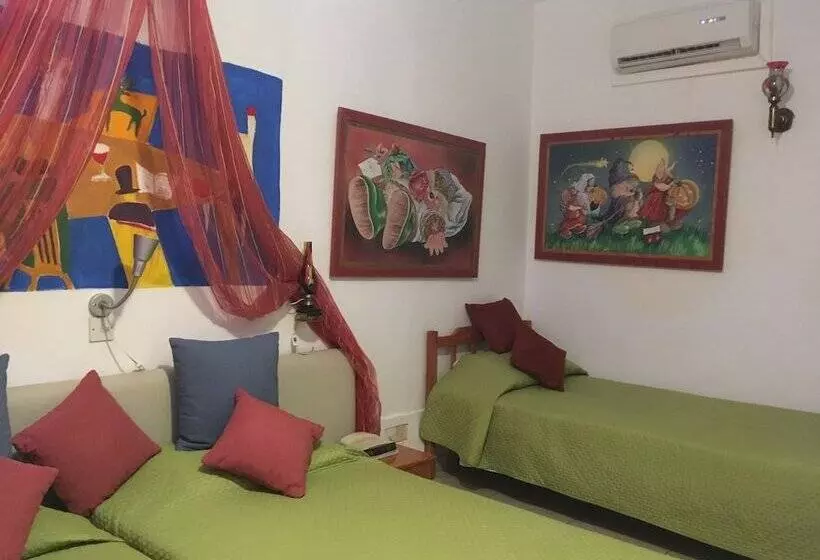 Kiniras Traditional Hotel & Restaurant