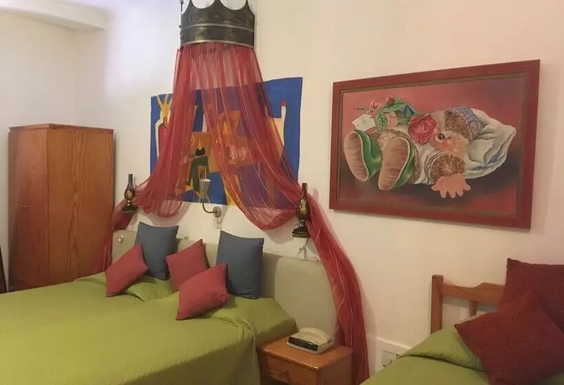 Kiniras Traditional Hotel & Restaurant