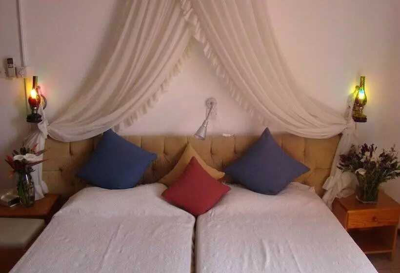 Kiniras Traditional Hotel & Restaurant