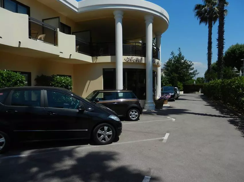 Hotelli Les Bruyères