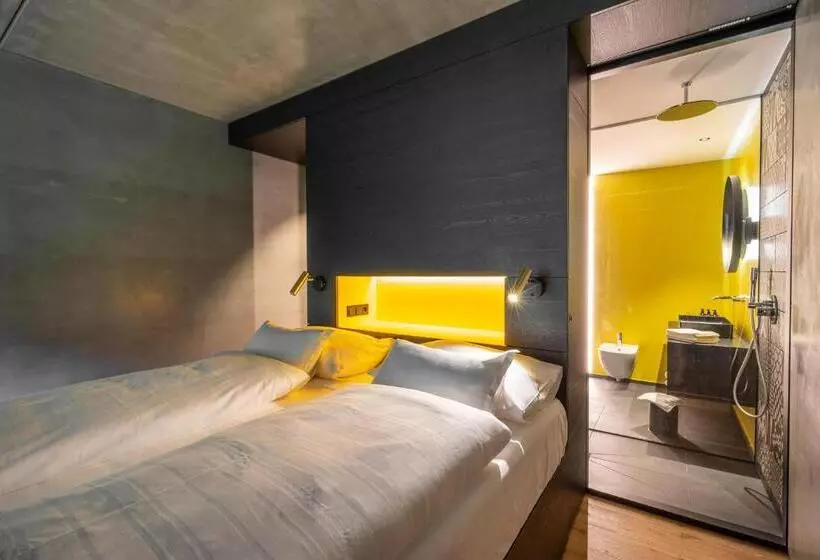 Отель Prinz Rudolf Smart