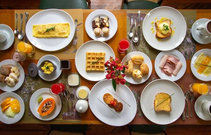 هتل Solar Do Imperio