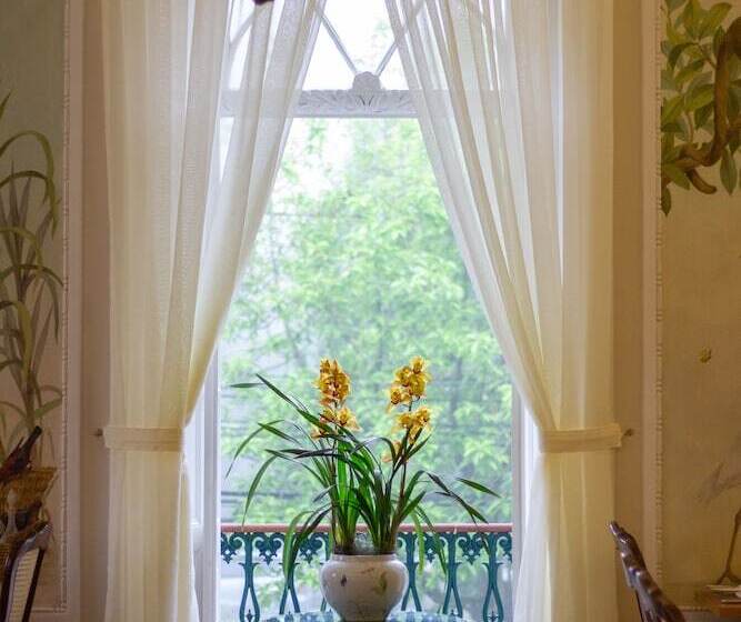 هتل Solar Do Imperio