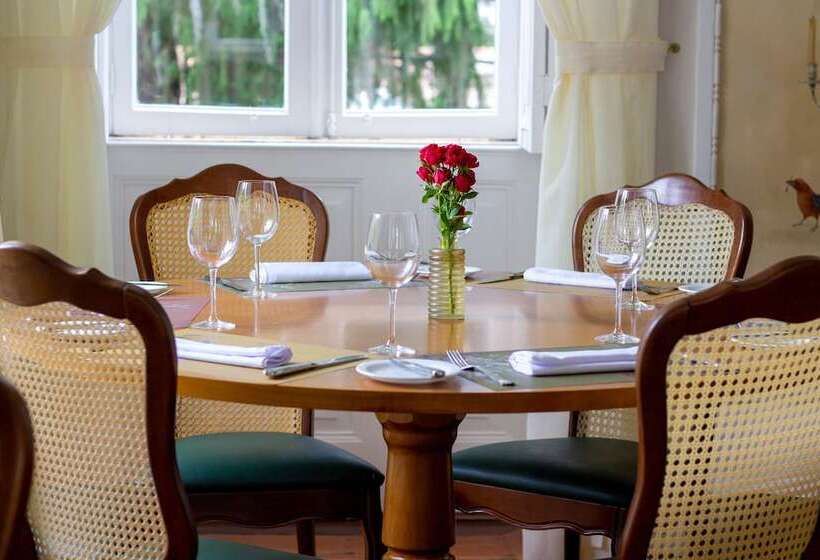 هتل Solar Do Imperio