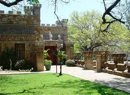 هتل The Nesbitt Castle