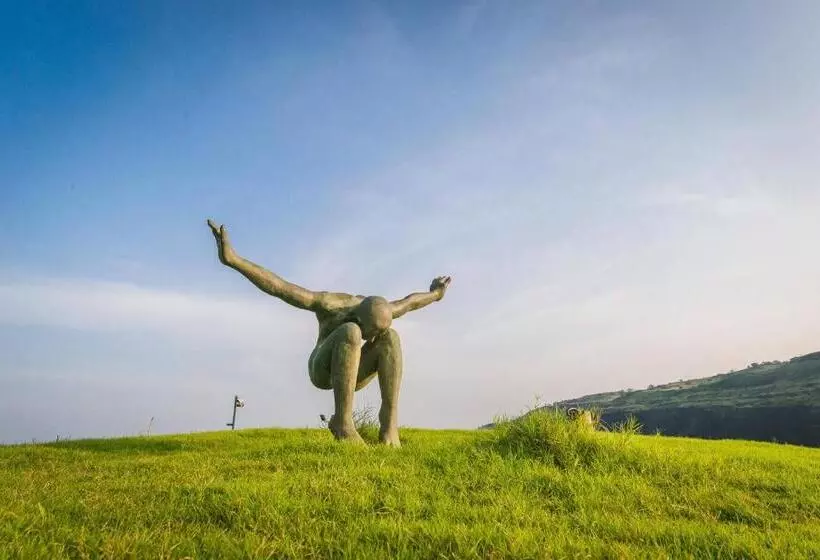 ホテル Upper Deck Resort   Stay And Relax At The Highest Peak Lonavala