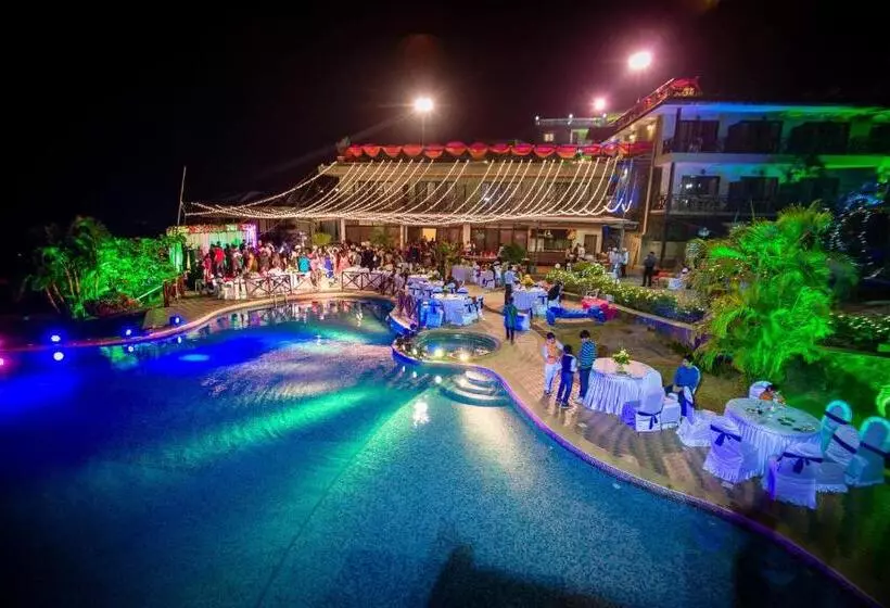 ホテル Upper Deck Resort   Stay And Relax At The Highest Peak Lonavala