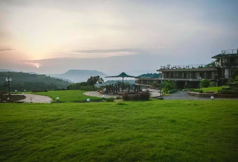 ホテル Upper Deck Resort   Stay And Relax At The Highest Peak Lonavala