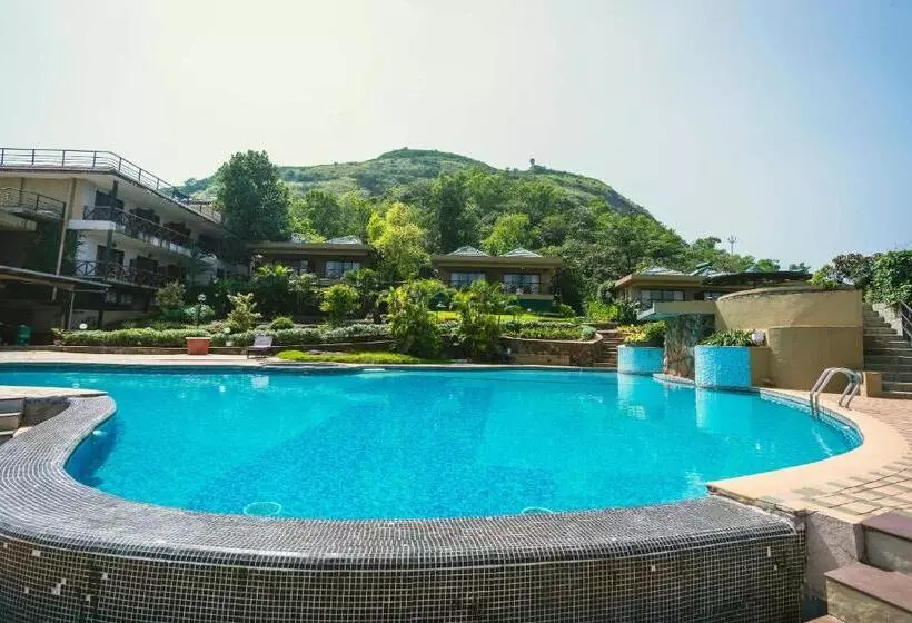 ホテル Upper Deck Resort   Stay And Relax At The Highest Peak Lonavala