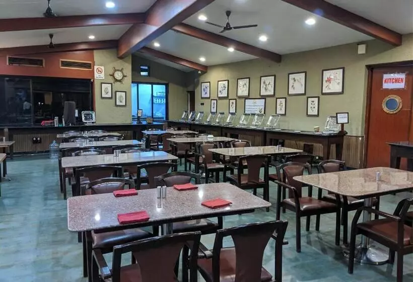 ホテル Upper Deck Resort   Stay And Relax At The Highest Peak Lonavala
