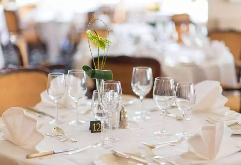 The Victoria Hotel & Source Spa