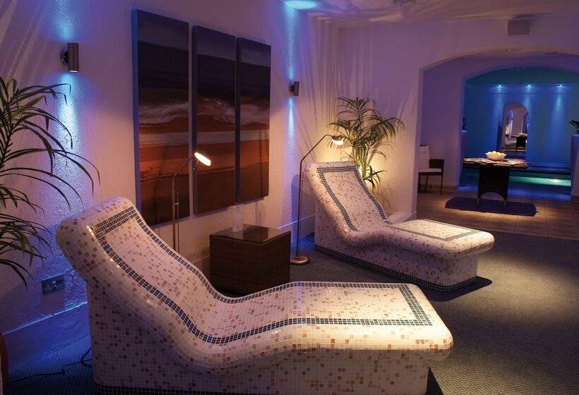 The Victoria Hotel & Source Spa