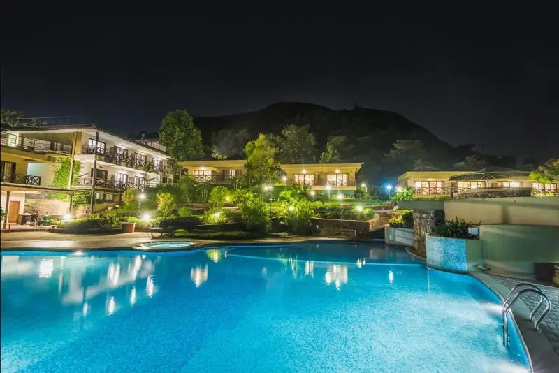 هتل Upper Deck Resort   Highest Peak, Lonavala