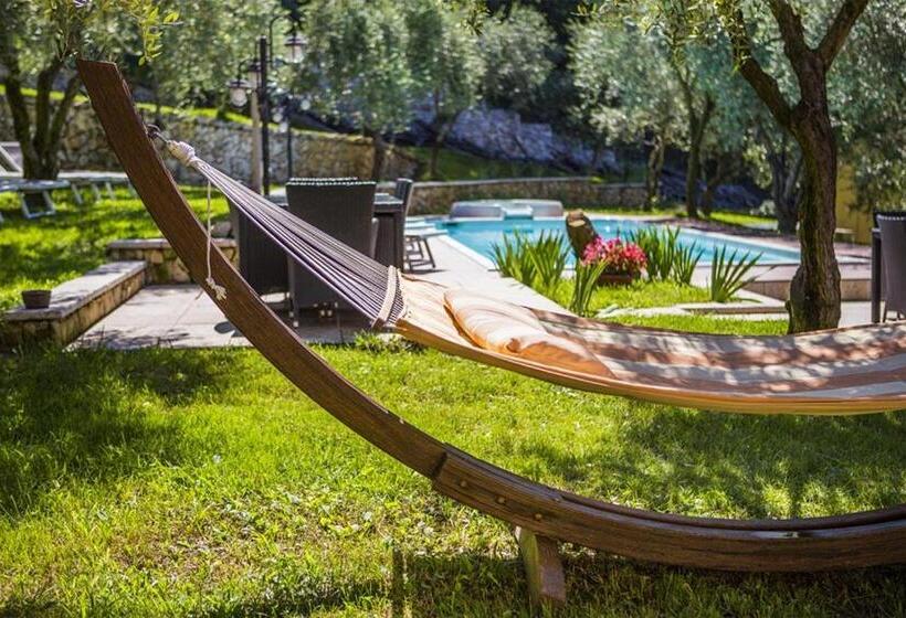 Bed and Breakfast Monte Tondo Winery