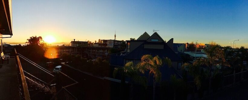 فندق على الطريق Abaco On Jervois