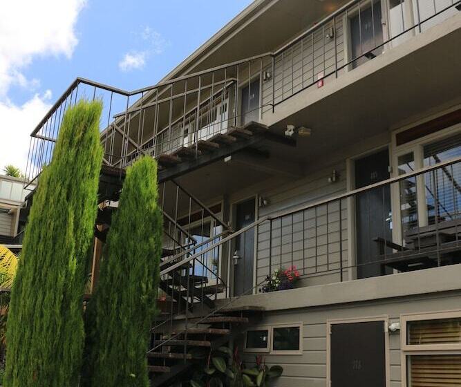 فندق على الطريق Abaco On Jervois