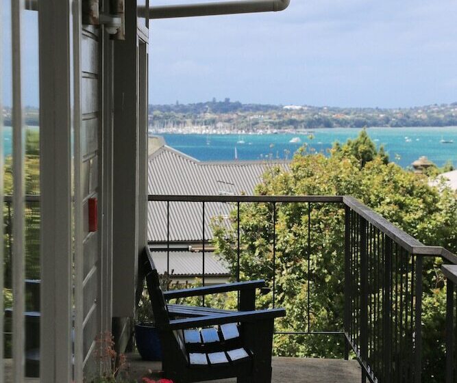 فندق على الطريق Abaco On Jervois