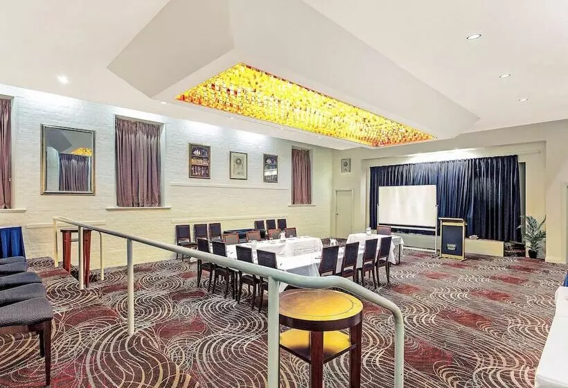 فندق على الطريق Mercure Maitland Monte Pio