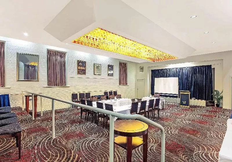 فندق على الطريق Mercure Maitland Monte Pio