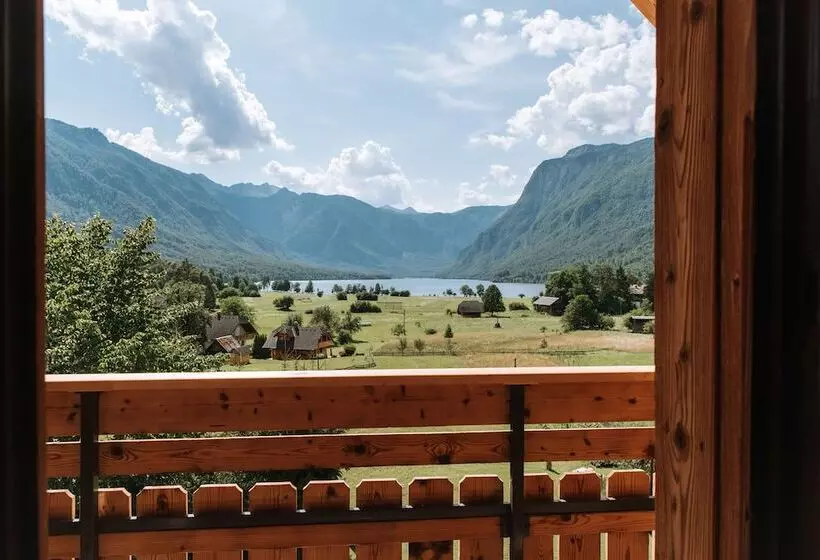 هتل Apartmaji Triglav