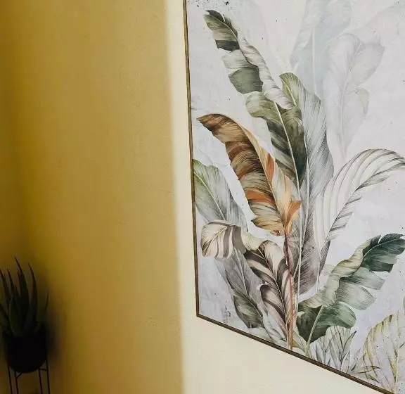 هتل Lucic Rooms & Suites