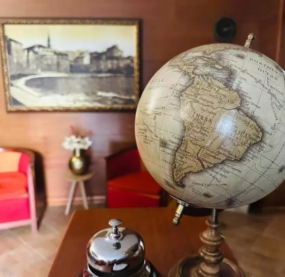 هتل Lucic Rooms & Suites