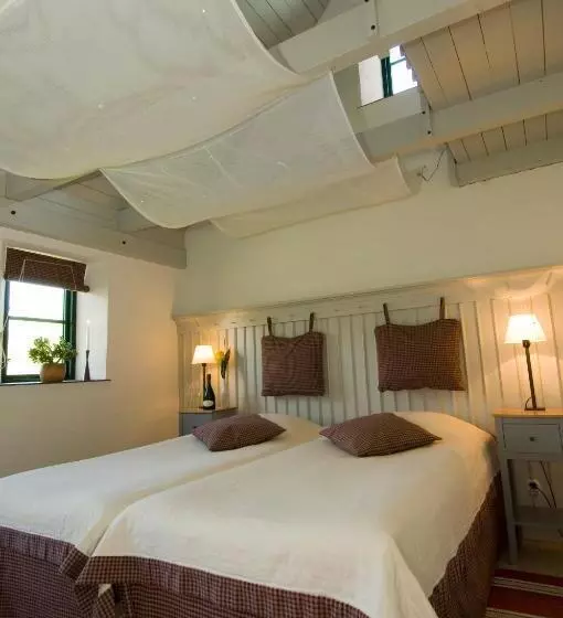 ホテル Ängavallen