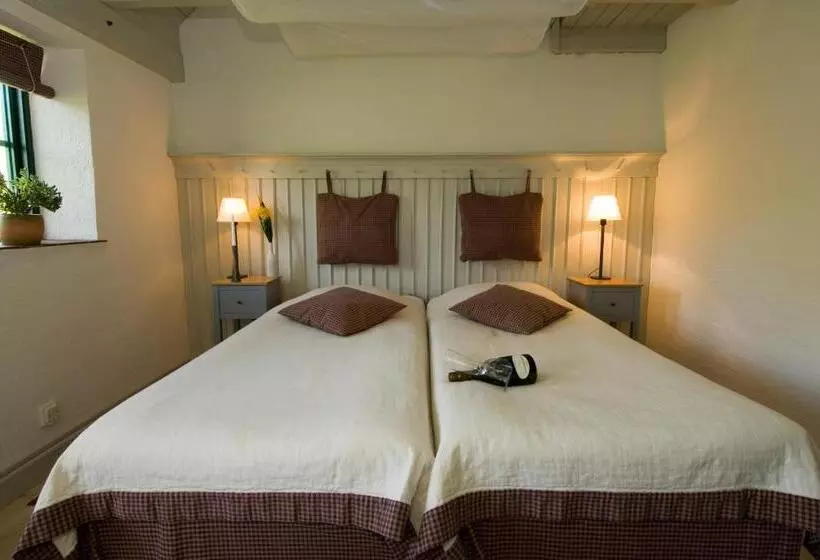 ホテル Ängavallen