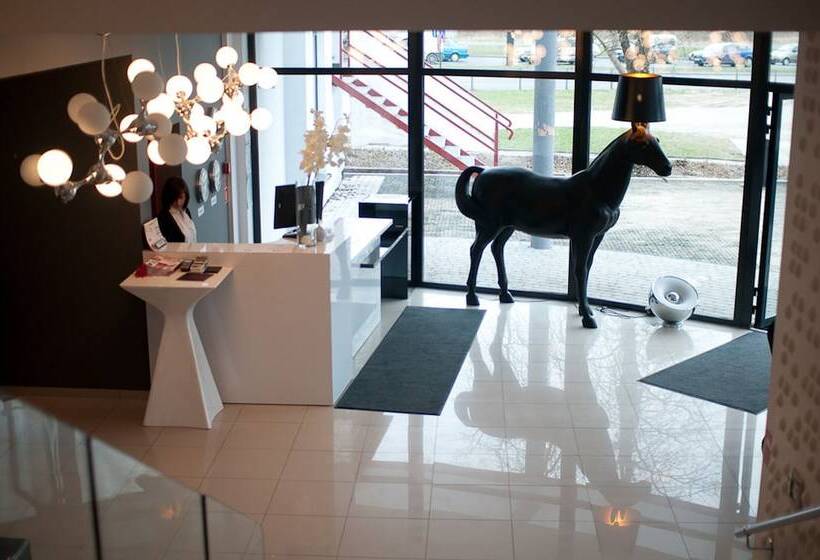 Nobo Hotel   Business