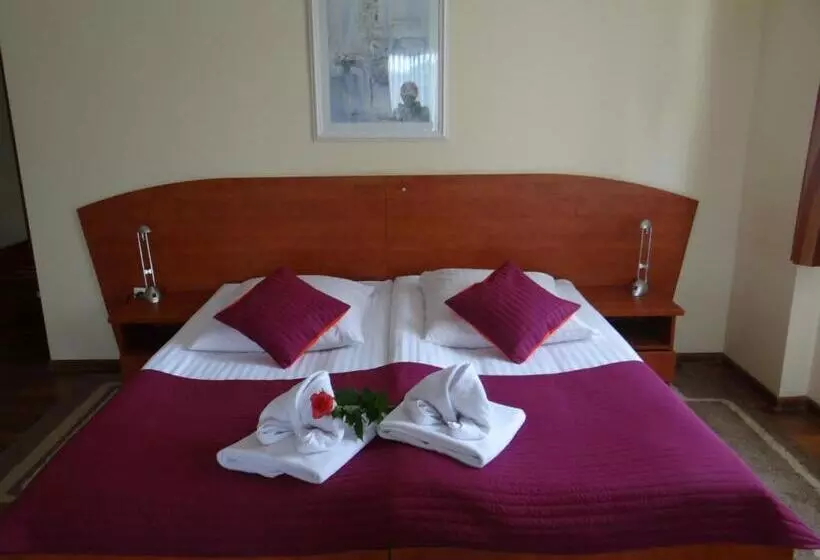 Отель Restauracja Kinga