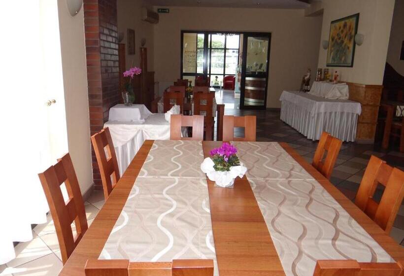 ホテル Restauracja Kinga