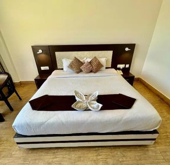 Отель Sea Hawk Hill Resort A Luxury Boutique Resort, 20 Km From Nainital