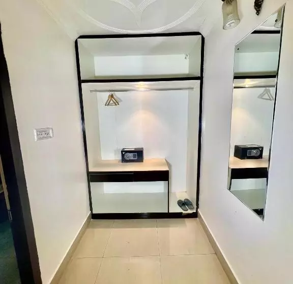 Отель Sea Hawk Hill Resort A Luxury Boutique Resort, 20 Km From Nainital