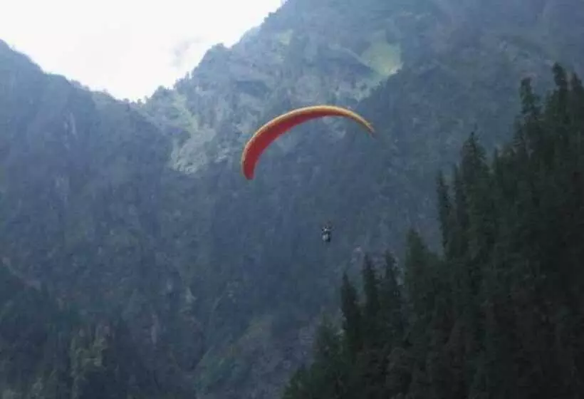ホテル Snow View Manali