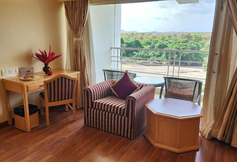 בית מלון כפרי Gir Serai   Ihcl Seleqtions