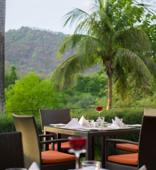 בית מלון כפרי Gir Serai   Ihcl Seleqtions