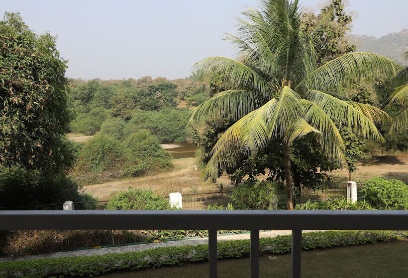 בית מלון כפרי Gir Serai   Ihcl Seleqtions