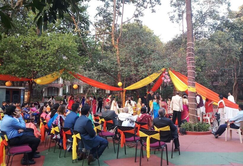 בית מלון כפרי Usha Ascot