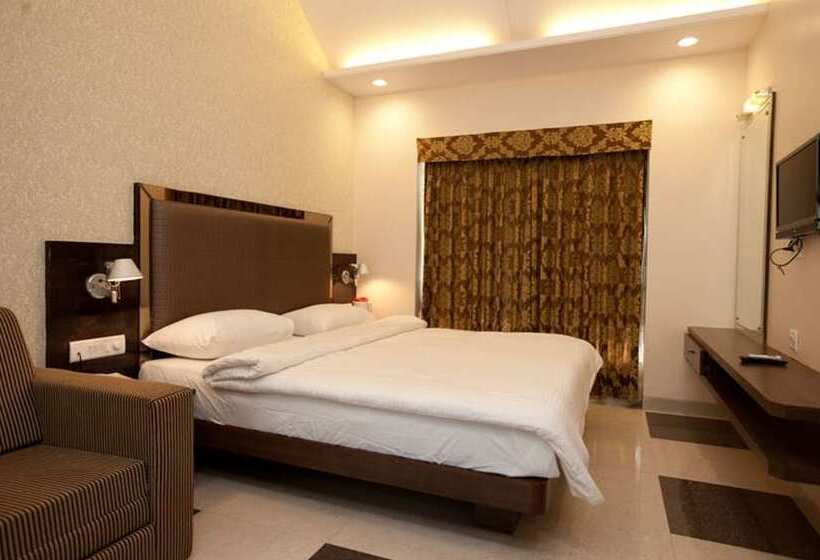 בית מלון כפרי Usha Ascot