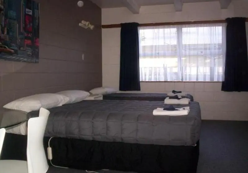 モーテル Broadway Motor Inn