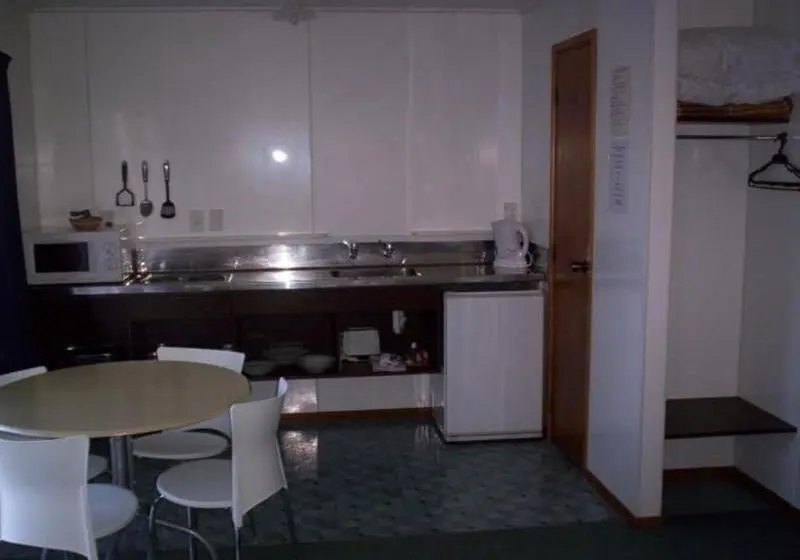 モーテル Broadway Motor Inn